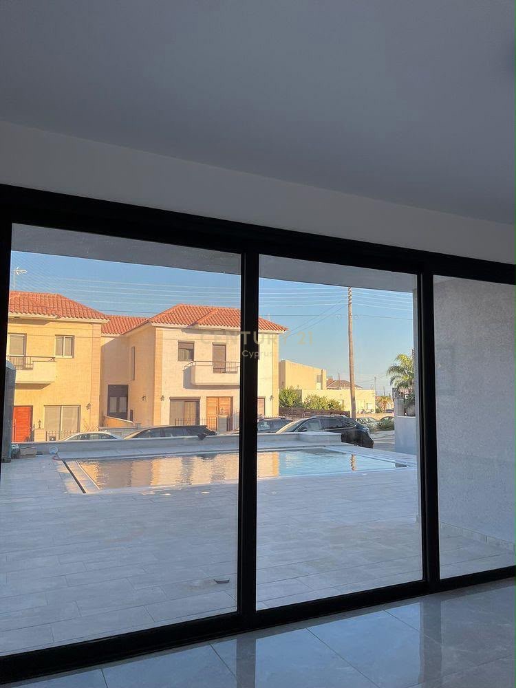 4 chambres Villa à Agios Athanasios, Limassol, Chypre No. 58252