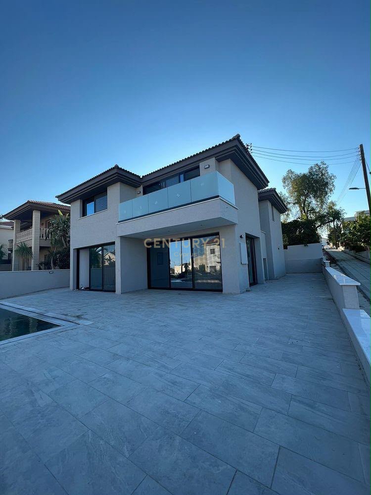 4 chambres Villa à Agios Athanasios, Limassol, Chypre No. 58252
