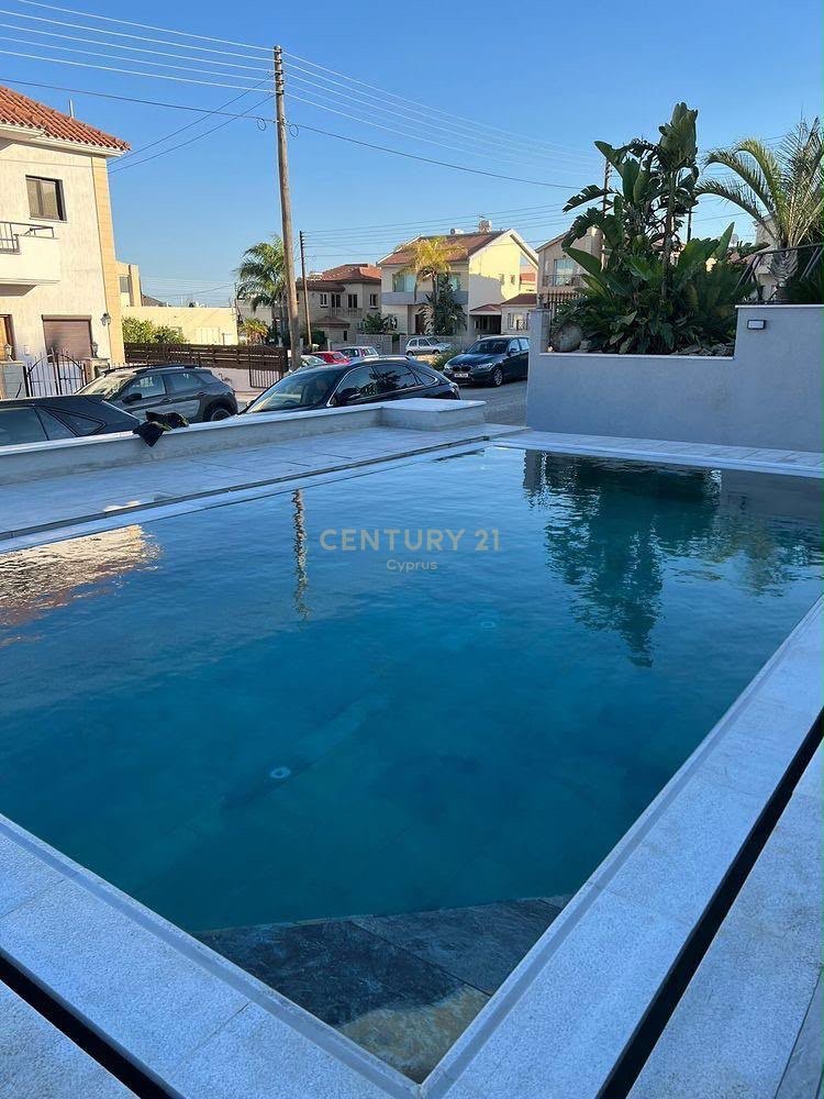 4 chambres Villa à Agios Athanasios, Limassol, Chypre No. 58252