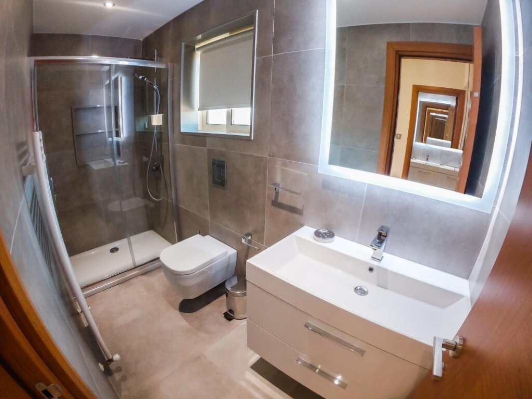 5 bedrooms Villa in Limassol, Cyprus No. 38886