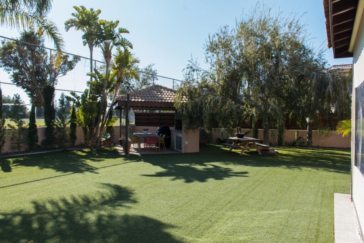 5 bedrooms Villa in Limassol, Cyprus No. 38886