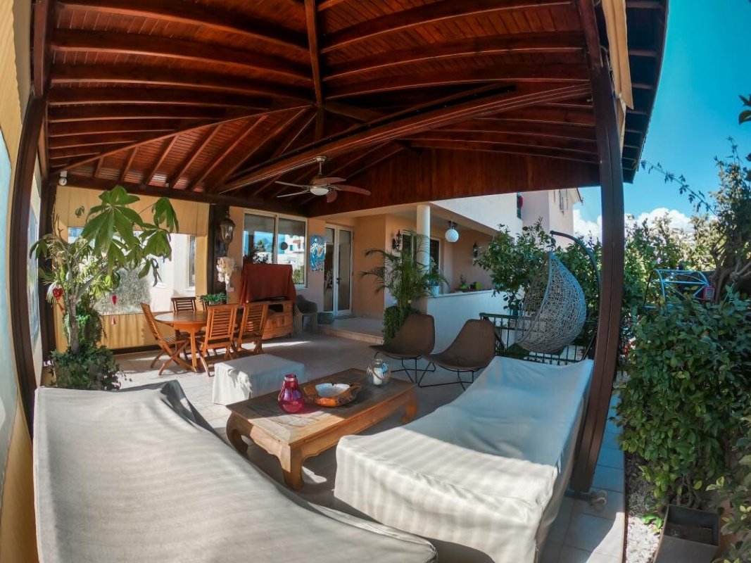5 bedrooms Villa in Limassol, Cyprus No. 38886