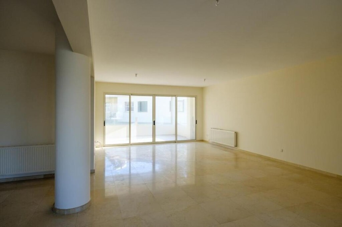 3 bedrooms Apartment in Limassol, Cyprus No. 38888