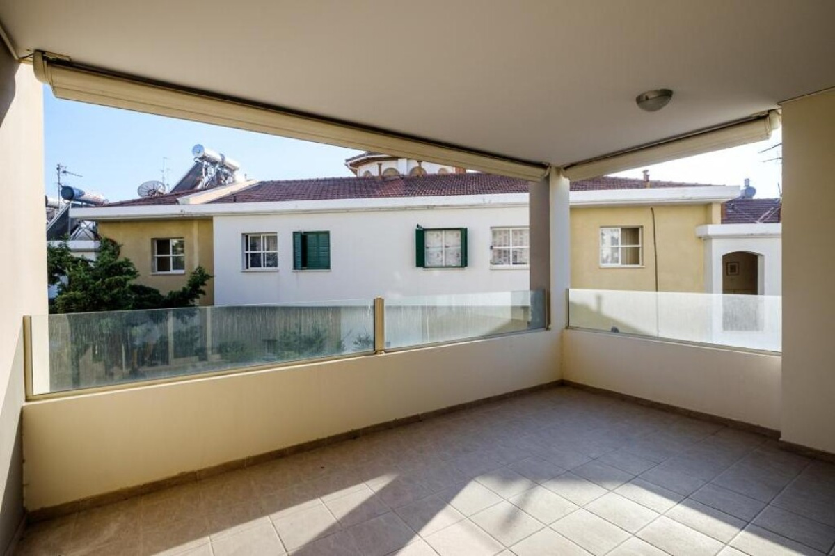 3 bedrooms Apartment in Limassol, Cyprus No. 38888