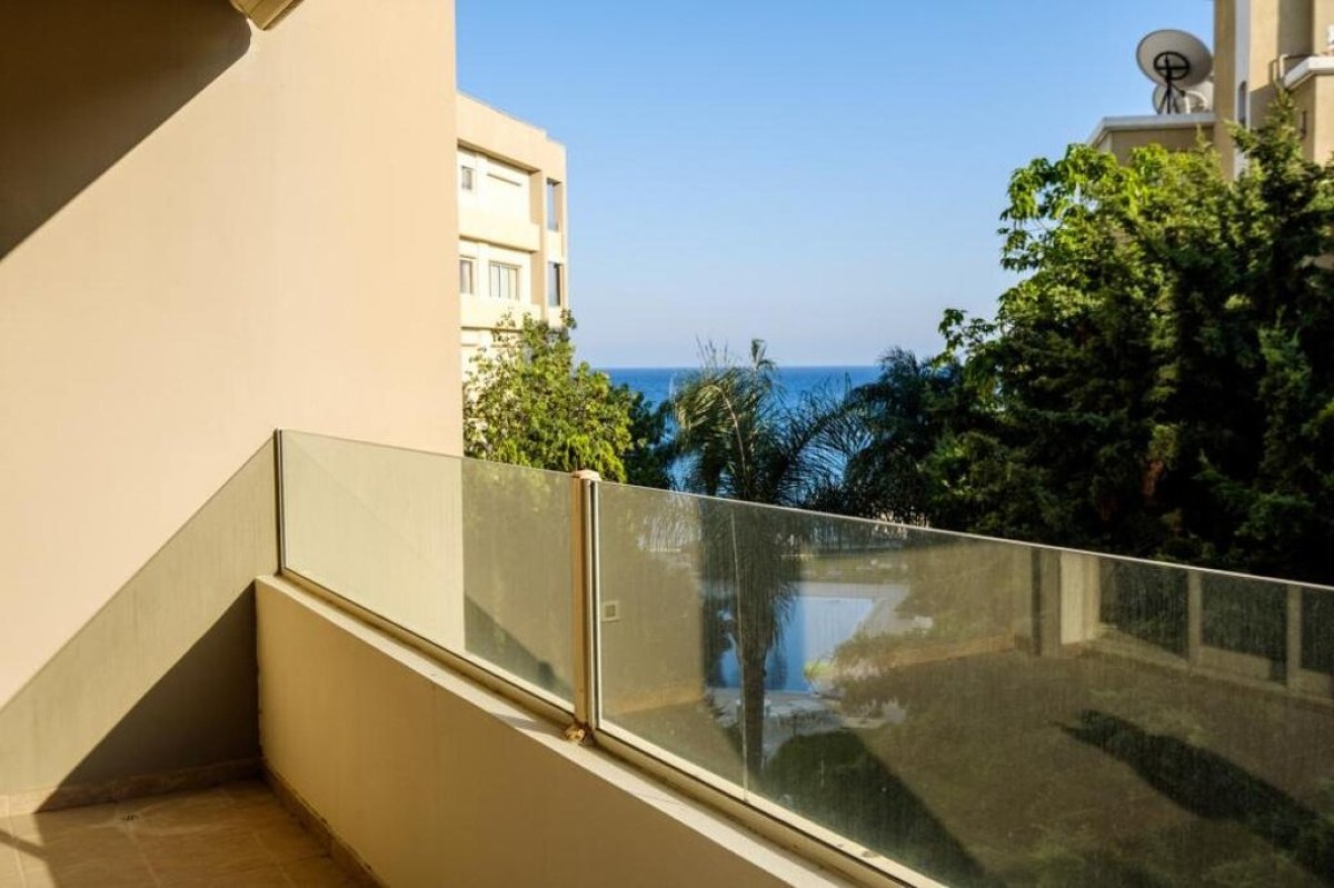 3 bedrooms Apartment in Limassol, Cyprus No. 38888