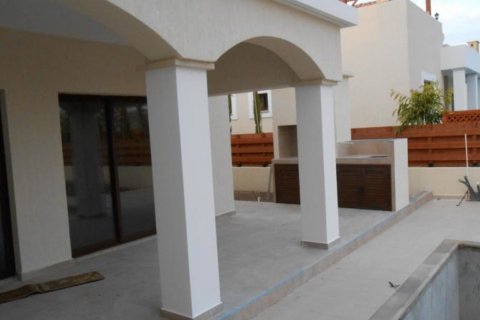 3 chambres Villa à Monagroulli, Limassol, Chypre No. 25565