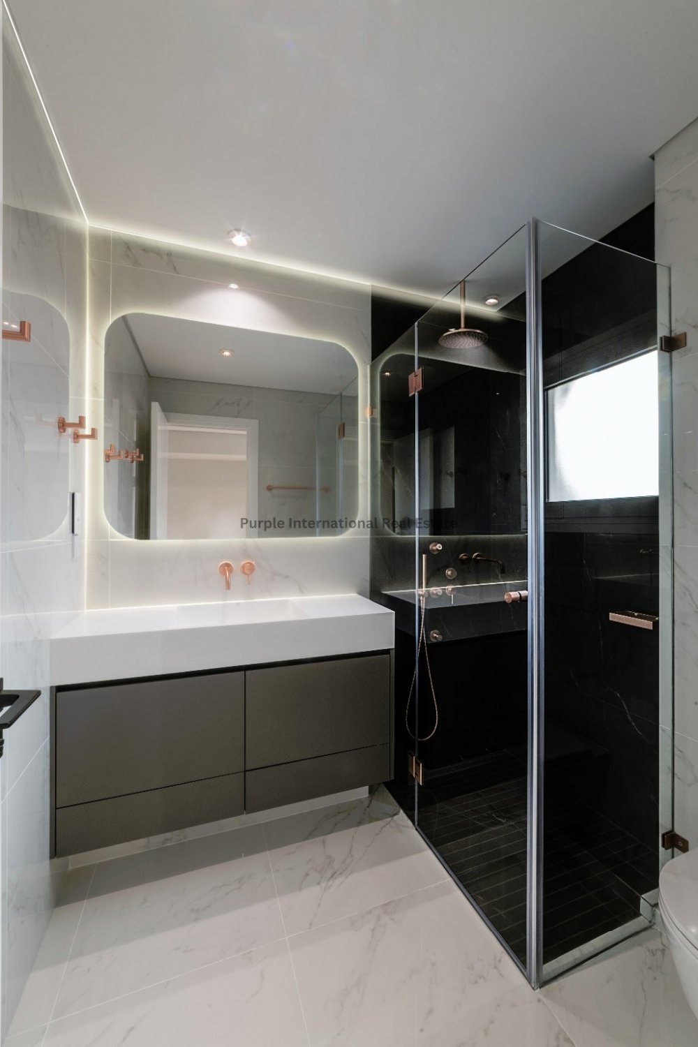 3 bedrooms Apartment in Limassol, Cyprus No. 7484