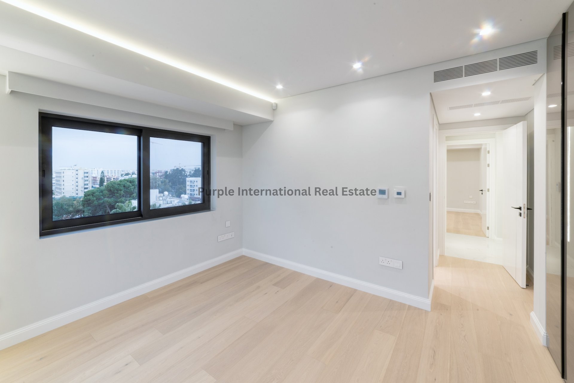 3 bedrooms Apartment in Limassol, Cyprus No. 7484