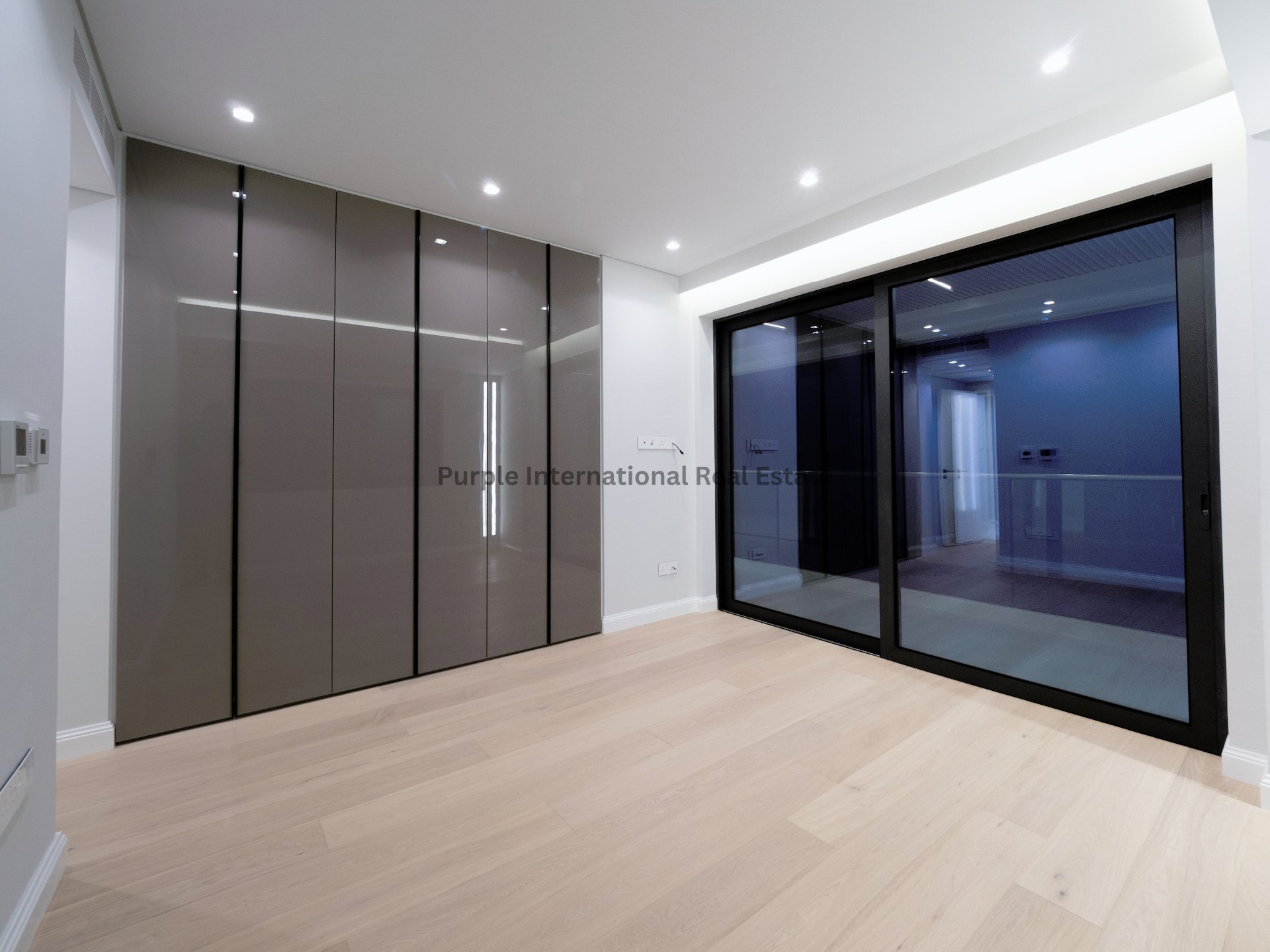 3 bedrooms Apartment in Limassol, Cyprus No. 7484