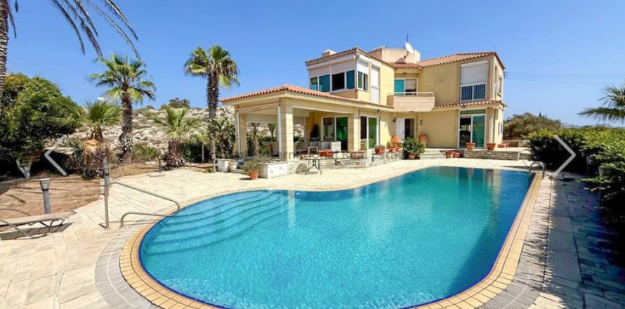 5 bedrooms Villa in Ayia Napa, Ammochostos,  No. 39072