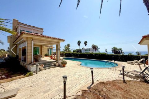 5 bedrooms Villa in Ayia Napa, Ammochostos,  No. 39072 3