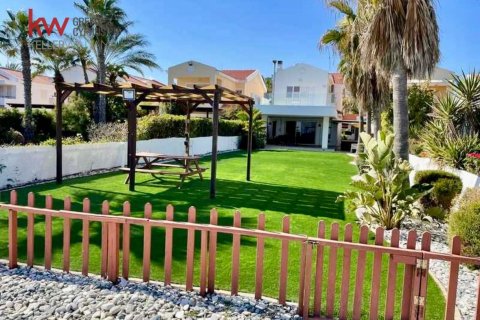 4 bedrooms Villa in Meneou, Larnaka,  No. 50644 3