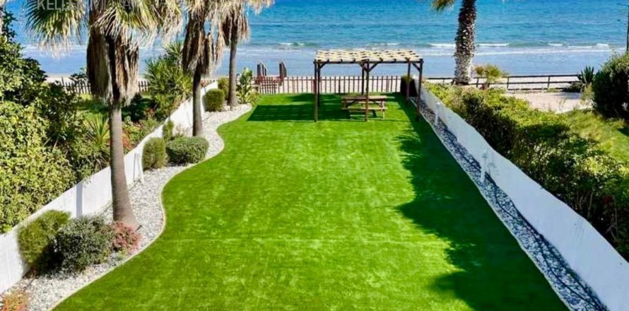 4 bedrooms Villa in Meneou, Larnaka,  No. 50644