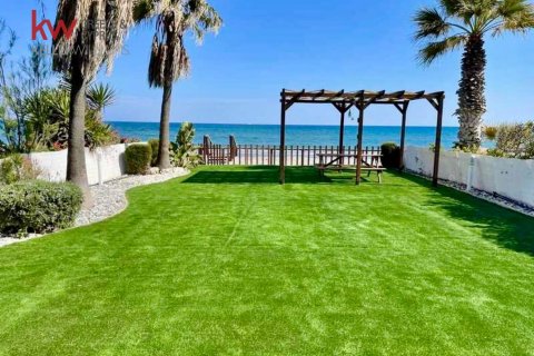 4 bedrooms Villa in Meneou, Larnaka,  No. 50644 2