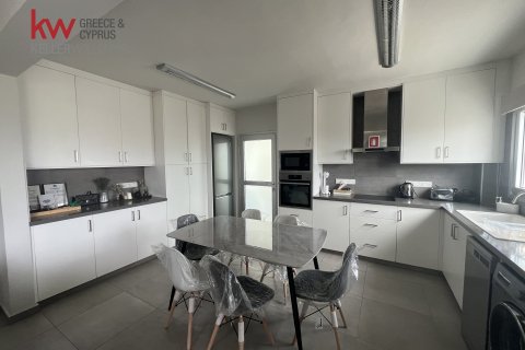 3 bedrooms Apartment in Larnaca, Larnaka,  No. 50645 2