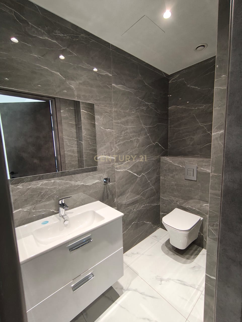 3 bedrooms Apartment in Zakaki, Limassol, Cyprus No. 55351