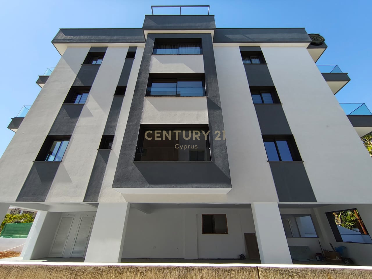 3 bedrooms Apartment in Zakaki, Limassol, Cyprus No. 55351