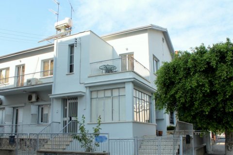 4 bedrooms Villa in Nicosia,  No. 38538