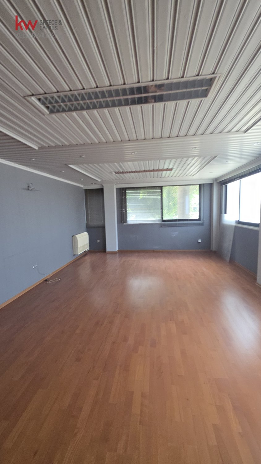 1500m2 Fábrica en Strovolos, Nicosia, Chipre No. 52503