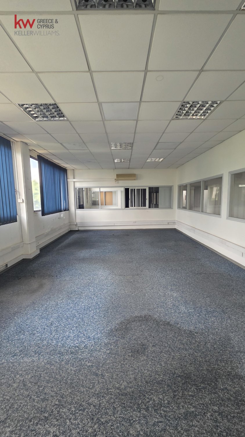 1500m2 Fábrica en Strovolos, Nicosia, Chipre No. 52503