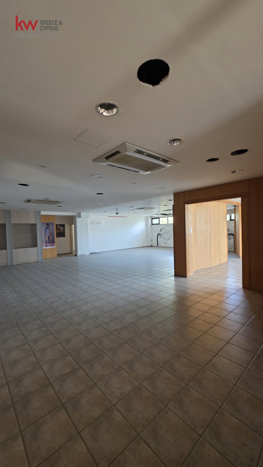1500m2 Fábrica en Strovolos, Nicosia, Chipre No. 52503