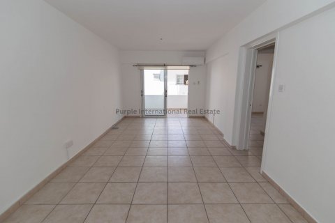 3 bedrooms Apartment in Larnaka, Cyprus No. 37671 1