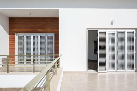 7 bedrooms Villa in Paphos,  No. 38295 14