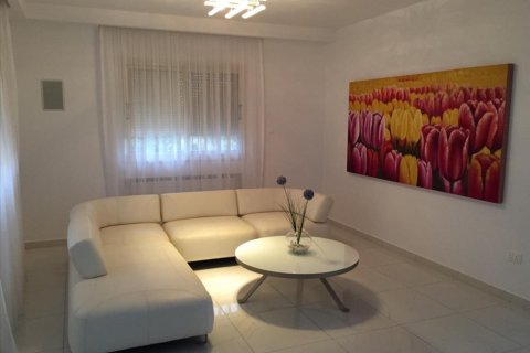4 bedrooms Villa in Paphos,  No. 38294 5