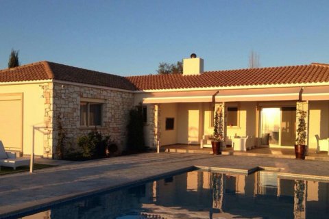 4 bedrooms Villa in Paphos,  No. 38294 14