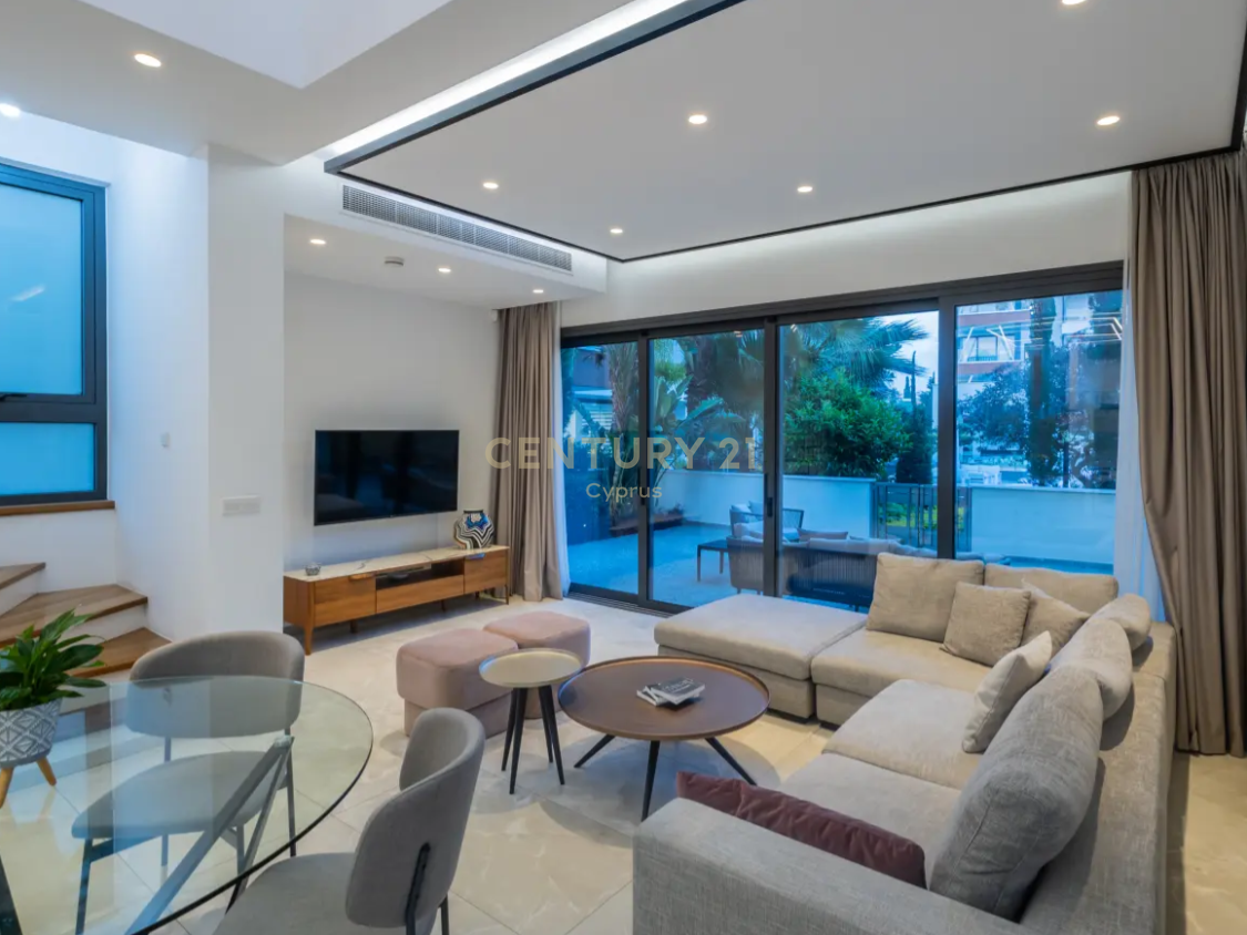 3 dormitorios Villa en Germasogeia, Limassol, Chipre No. 33028