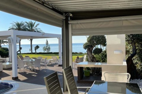 5 bedrooms Villa in Paralimni, Ammochostos,  No. 40446 5