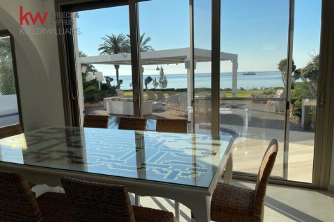 5 bedrooms Villa in Paralimni, Ammochostos,  No. 40446 18