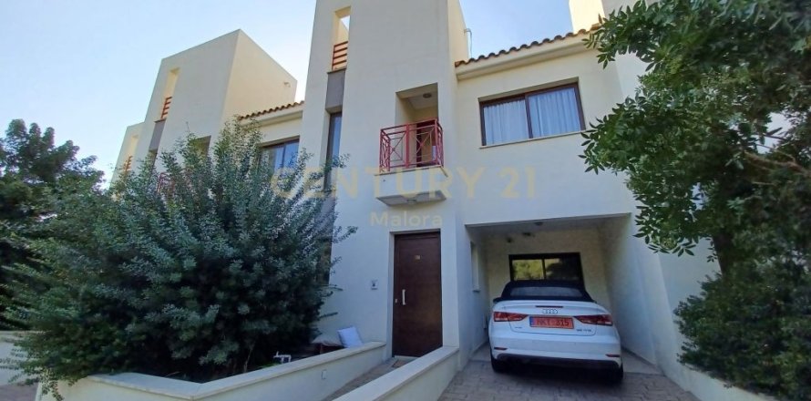 3 dormitorios Adosado en Mouttagiaka, Limassol,  No. 6075