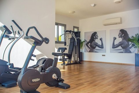 3 bedrooms Apartment in Limassol,  No. 40916 3