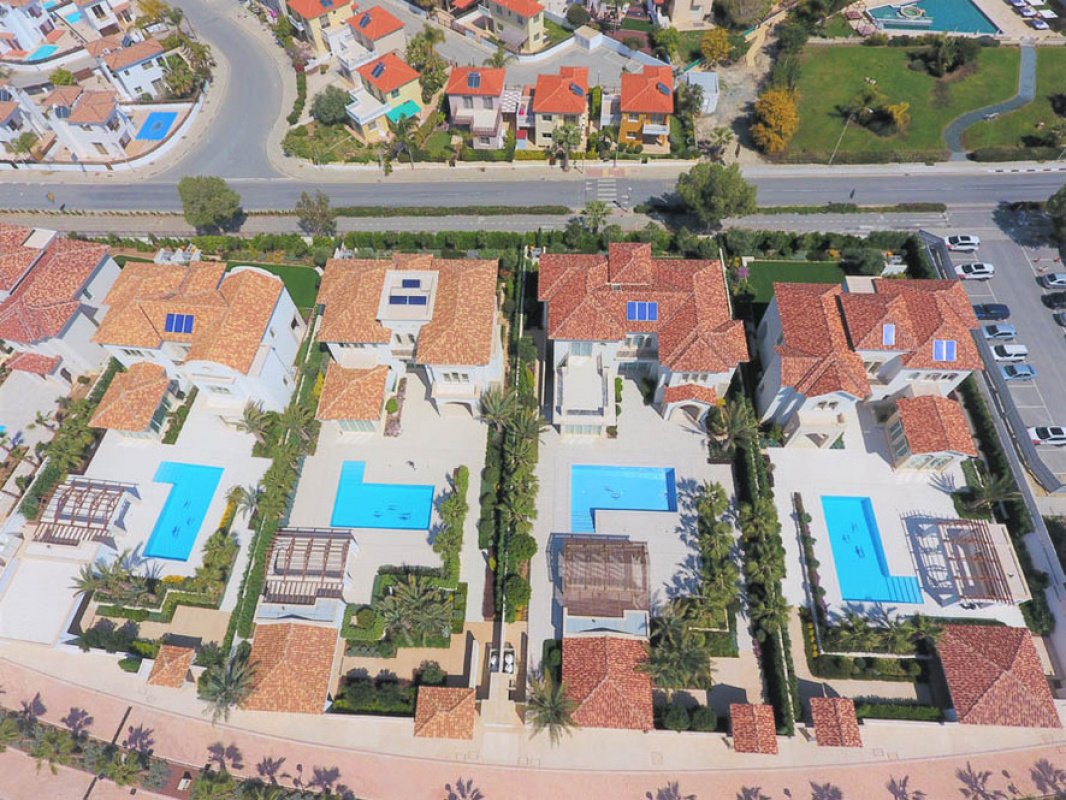 5 bedrooms Villa in Larnaca, Larnaka, Cyprus No. 38234