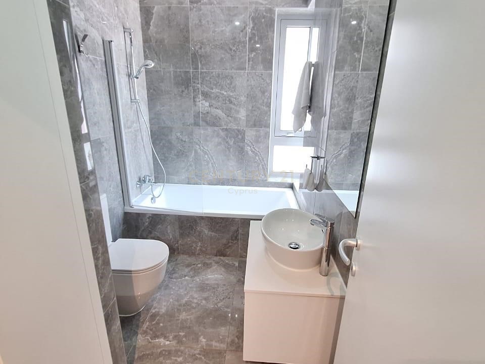 2 dormitorios Apartamento en Agios Tychonas, Limassol, Chipre No. 33020
