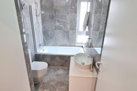 2 dormitorios Apartamento en Agios Tychonas, Limassol,  No. 33020 9