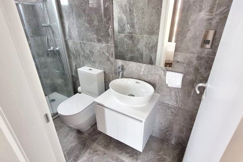 2 dormitorios Apartamento en Agios Tychonas, Limassol,  No. 33020 10