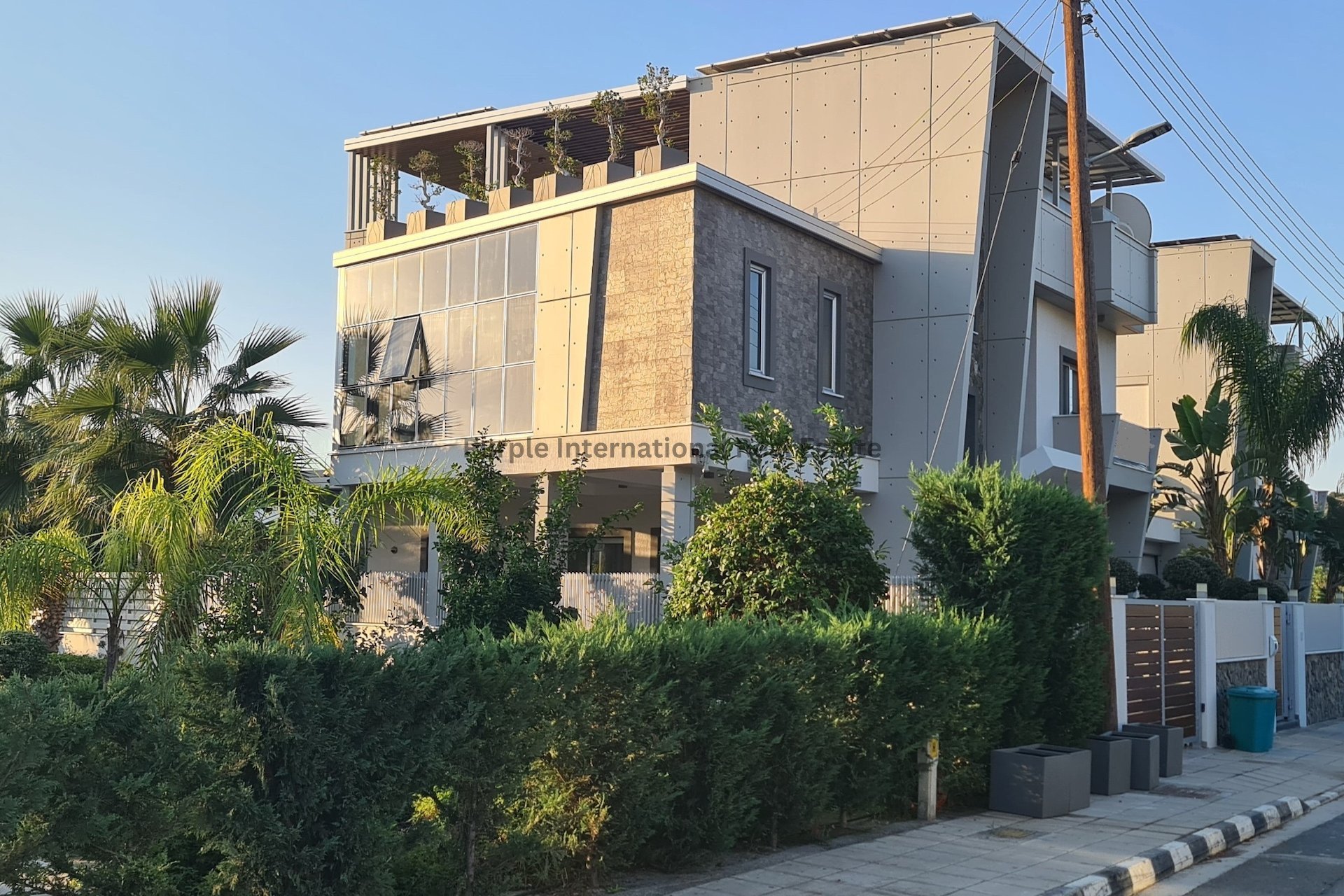 4 bedrooms Villa in Agios Tychonas, Limassol, Cyprus No. 8082
