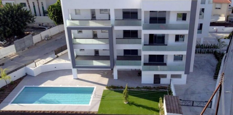 3 dormitorios Apartamento en Limassol,  No. 38691