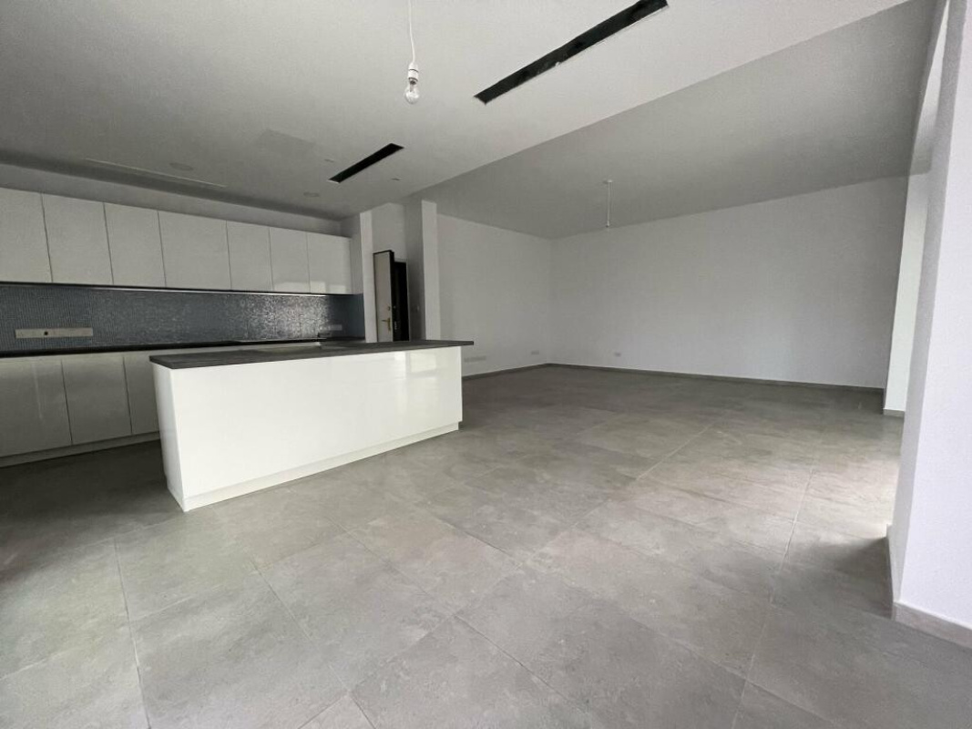 3 bedrooms Apartment in Limassol, Cyprus No. 38692