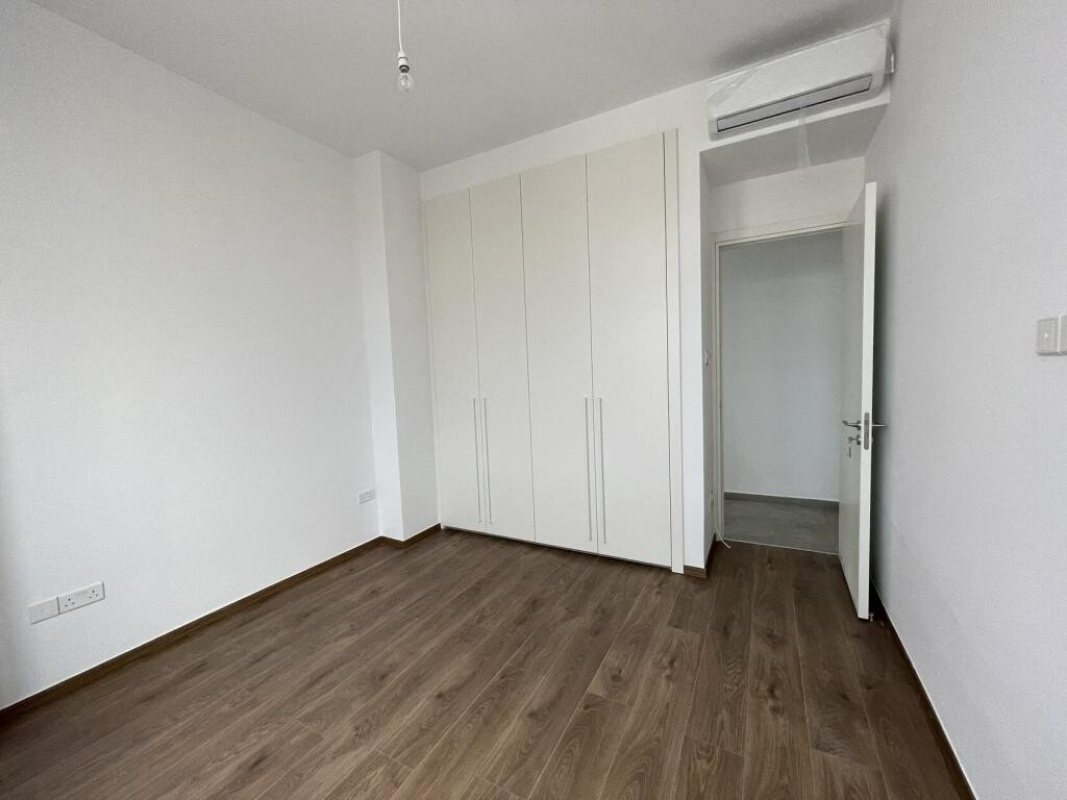 3 bedrooms Apartment in Limassol, Cyprus No. 38692