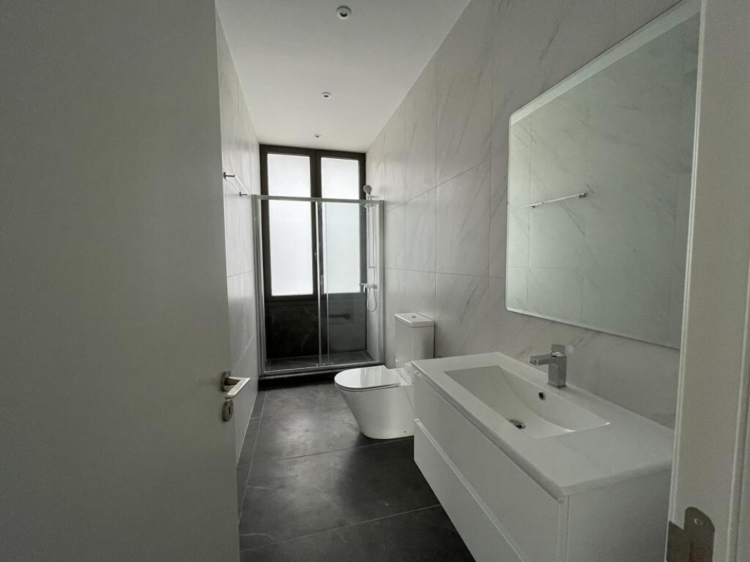 3 bedrooms Apartment in Limassol, Cyprus No. 38692