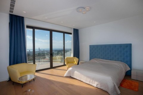 5 bedrooms Villa in Limassol,  No. 38689 15