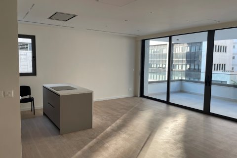 4 bedrooms Apartment in Nicosia, No. 49119 10