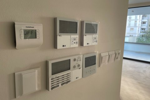 4 bedrooms Apartment in Nicosia, No. 49120 18