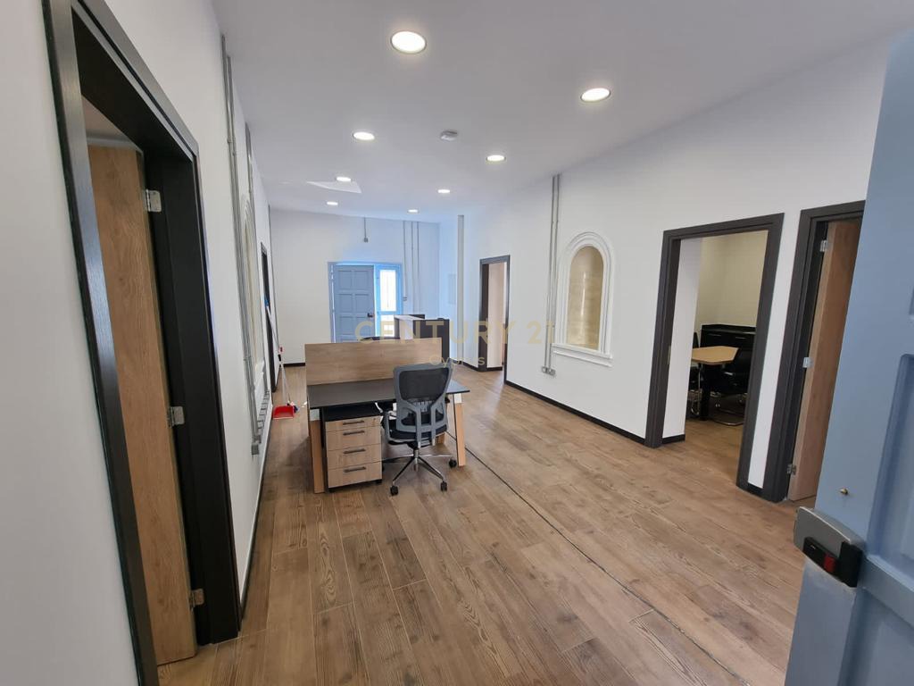 140m2 Bureau à Limassol, Chypre No. 53387
