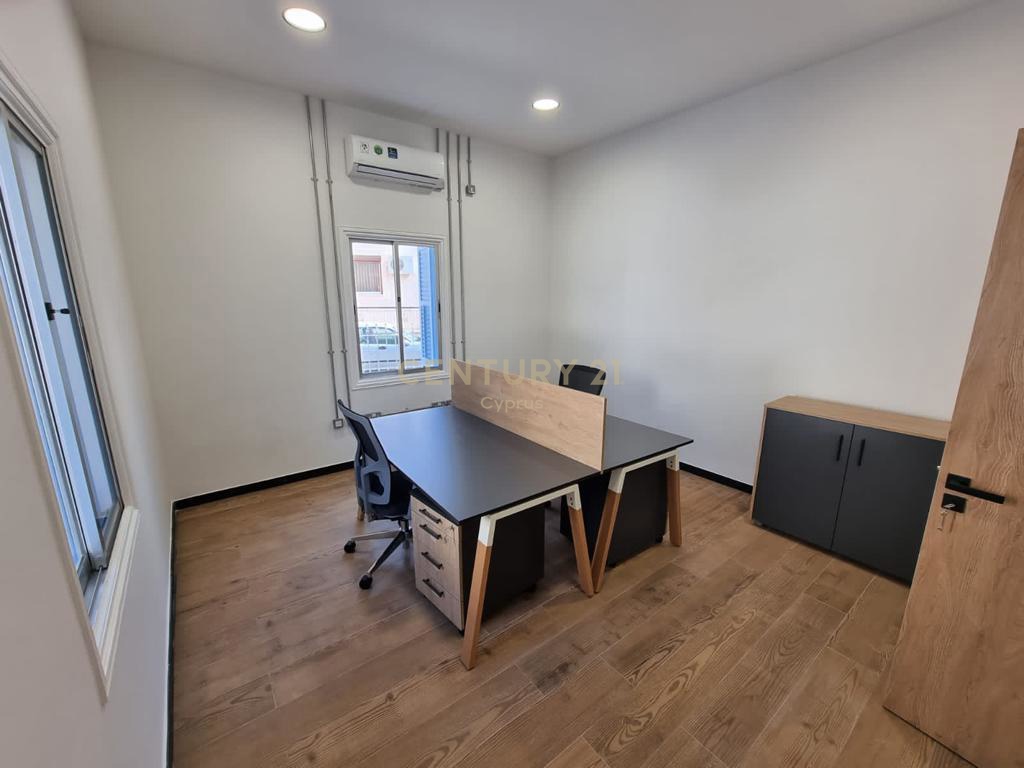 140m2 Bureau à Limassol, Chypre No. 53387