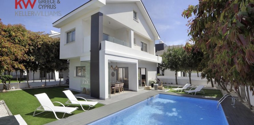 3 bedrooms Villa in Pervolia, Larnaka,  No. 39521