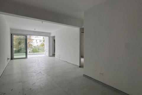Квартира с 2 спальнями в Строволос, Никосия,  № 39520 3